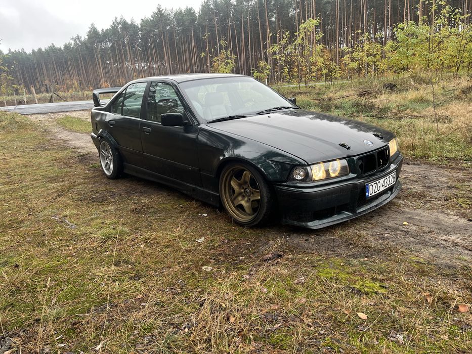 Sprzedam bmw e36 328i sedan mozliwa Zamiana