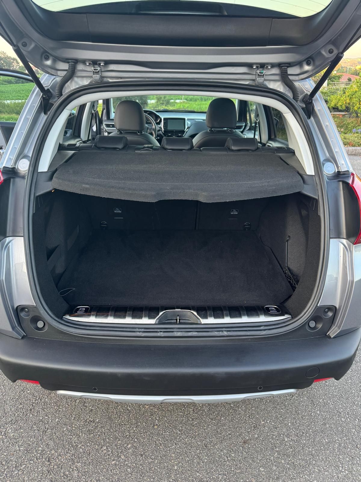 Peugeot 2008 Pure Tech Crossway