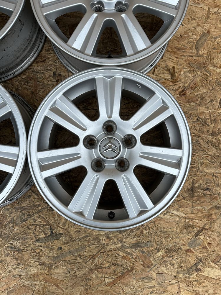 Диски5/114.3 R16 ET37 ЦО(діа)67.1 титани