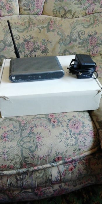 Router ADSL 2/2 + Level One wbr3460