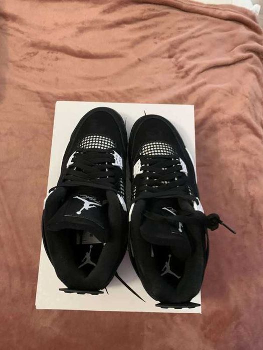 Jordan 4 Retro White Thunder Rozmiar.40