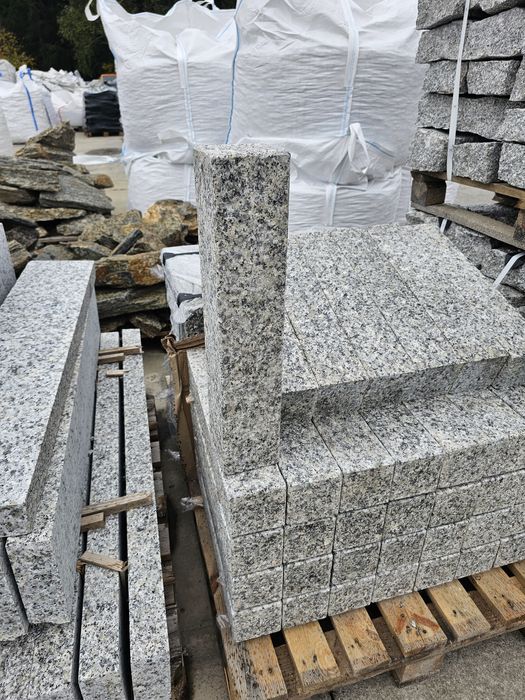 Palisada granitowa cięta płomieniowana 10/10/50