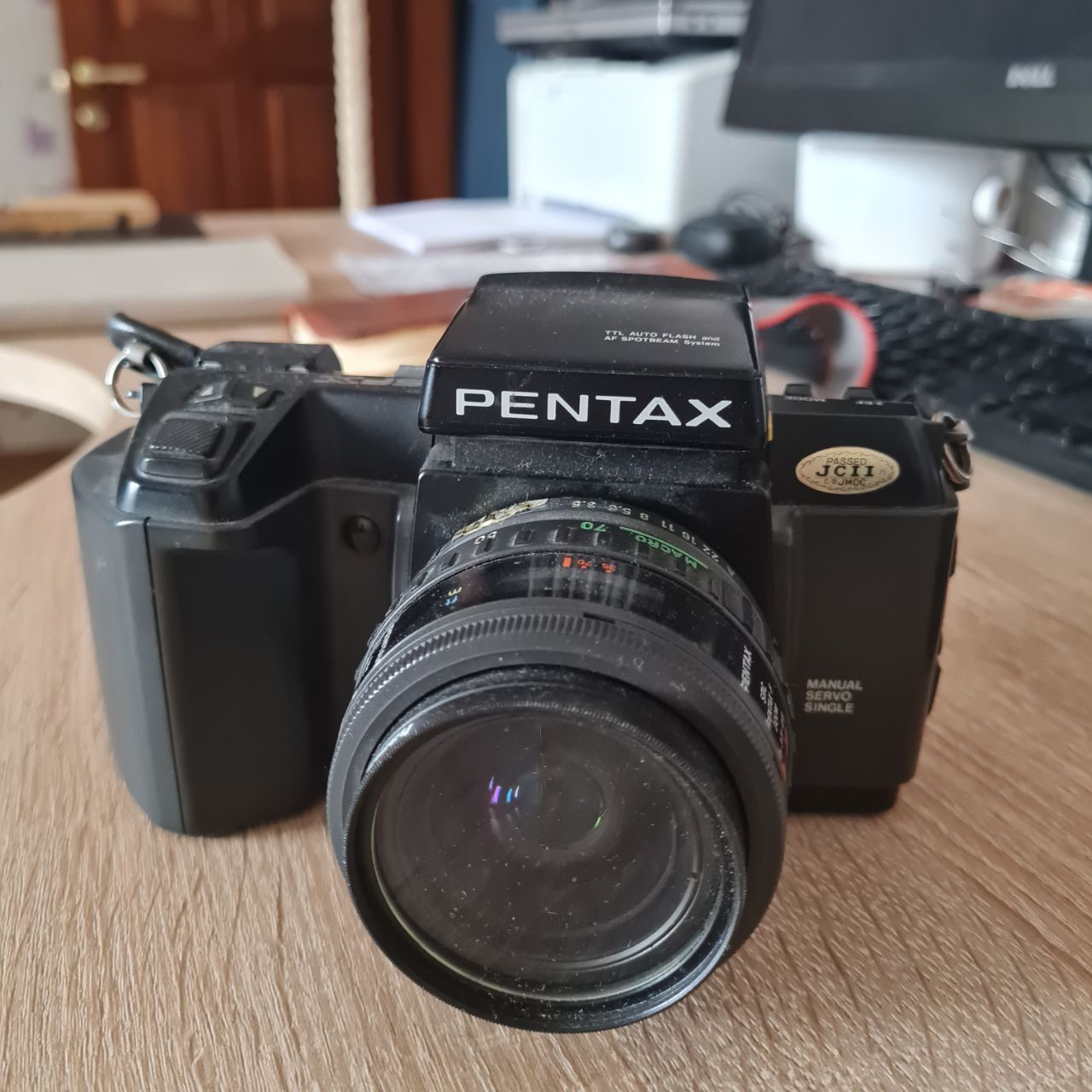 Фотоапарат Pentax SFX з автофокусом