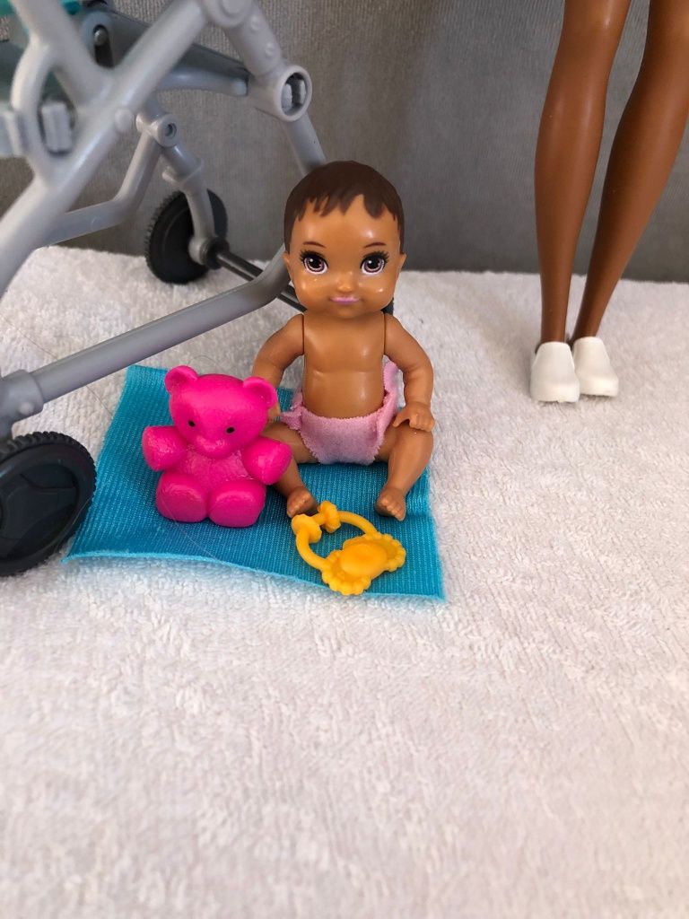 Barbie Skipper opiekunka z wózkiem i bobasem
