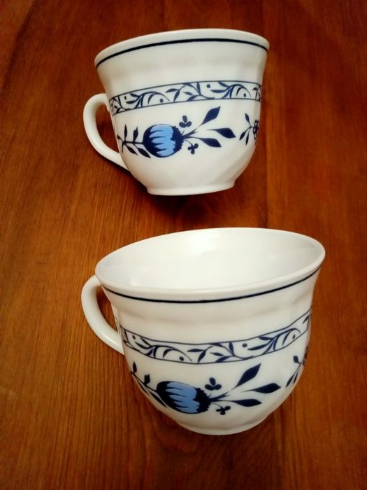 Ретро пара з Європи ,порцелянові чашечки