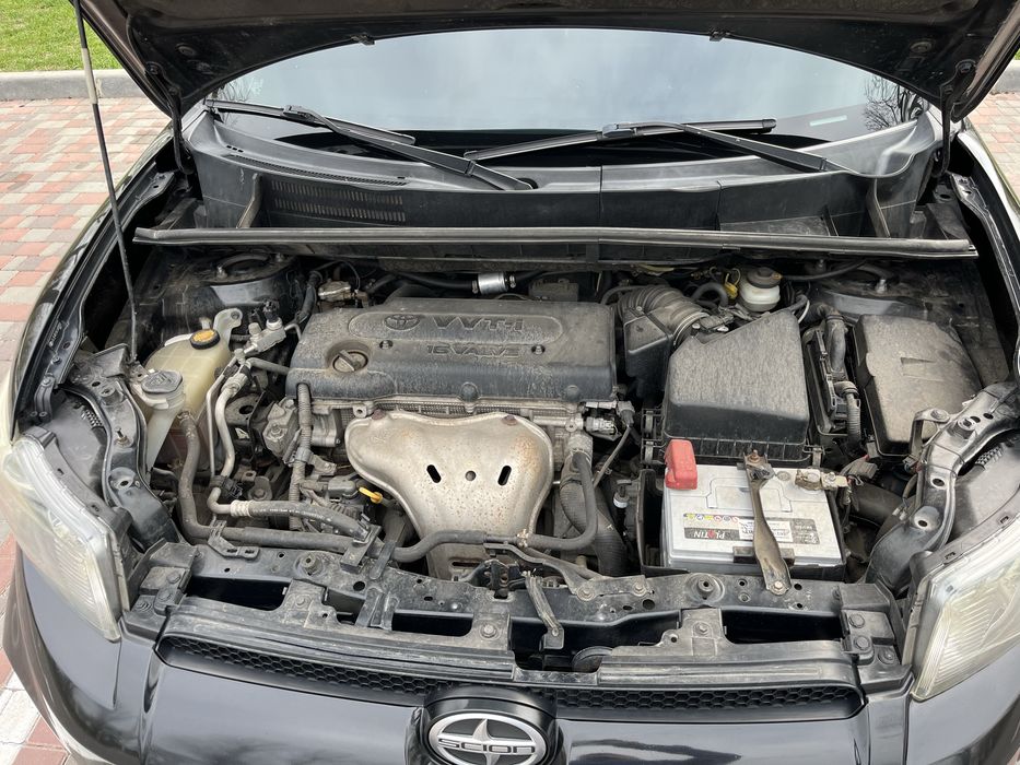 Продам  машину Тойота Scion 2012