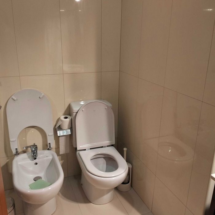 Apartamento T2 mobilado com garagem fechada