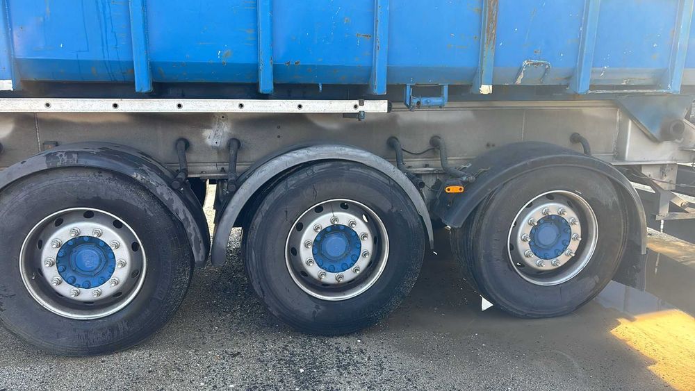 Semi-Reboque Sucateiro