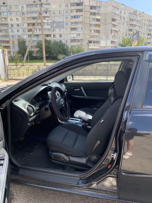 Продам свою Mazda 6