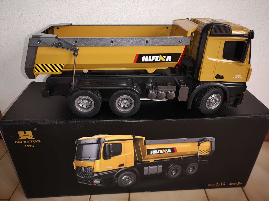Camião Huina 1573 1:14 RTR