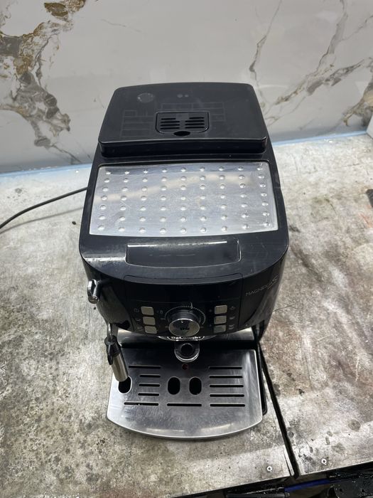 Кавомашина Delonghi Magnifica S 2020 р