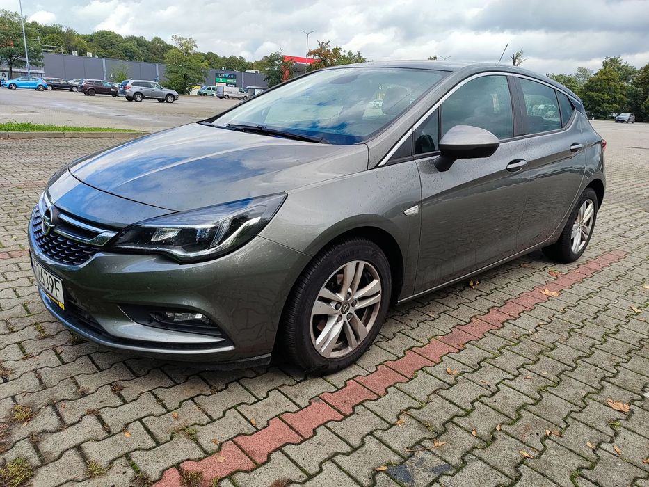 Opel Astra Opel Astra V HB 1.4 Enjoy