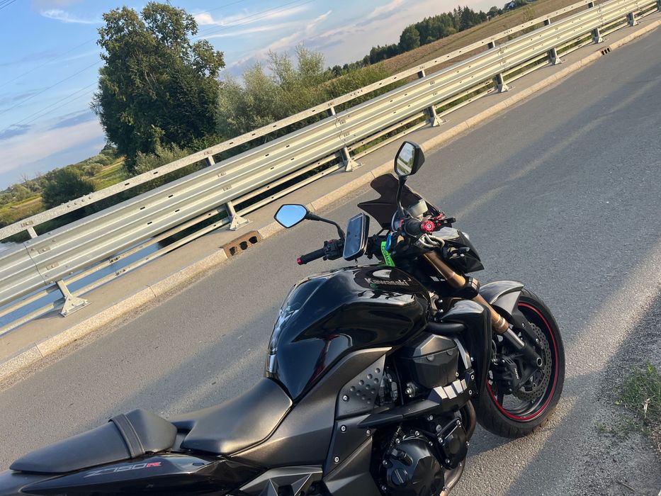 Witam sprzedam Kawasaki Z750R moje oczko w głowie.!