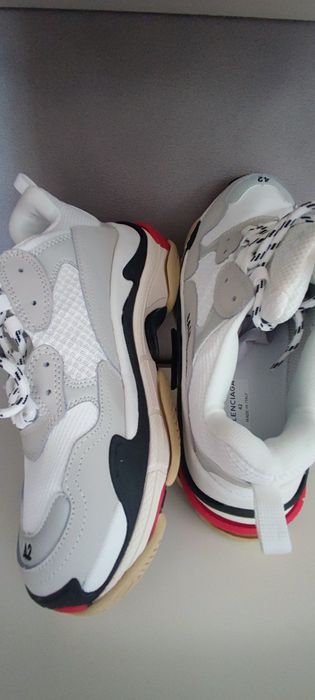 Sapatilhas Balenciaga triple S