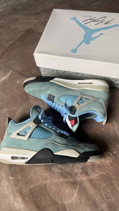 Jordan 4 unc niebieskie