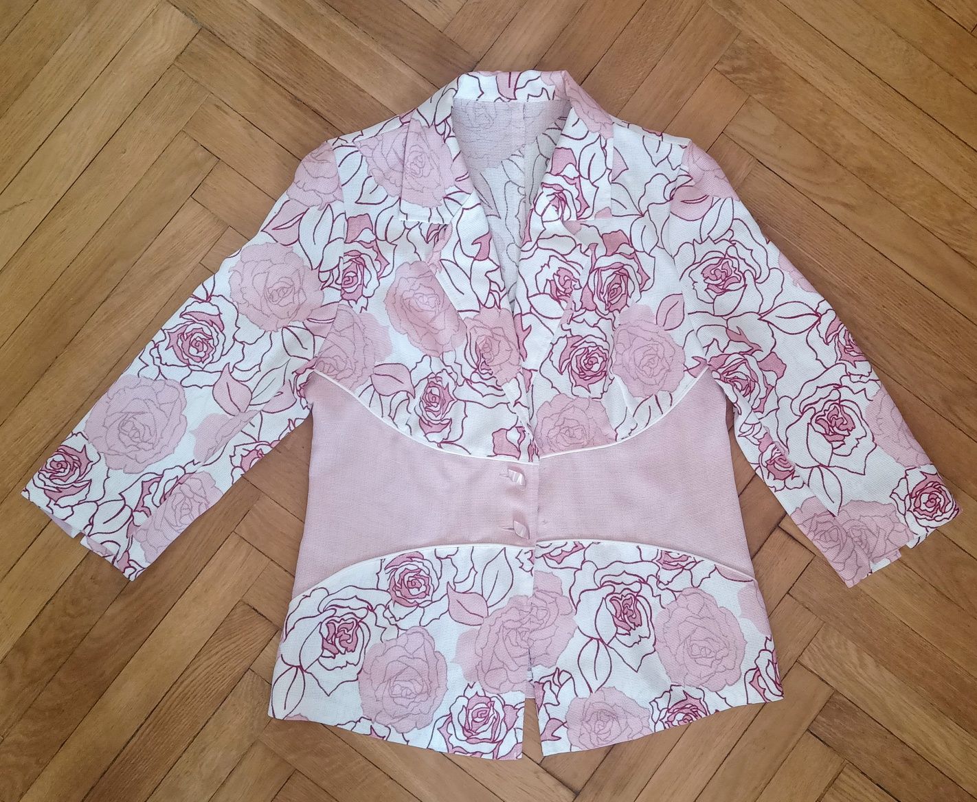 Różowo biała marynarka w kwiaty l/40