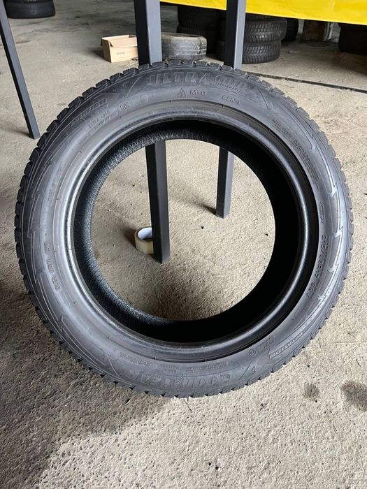 Шини 215/55 r17 98V Goodyear Ultra Grip Performance 2024рік (139)
