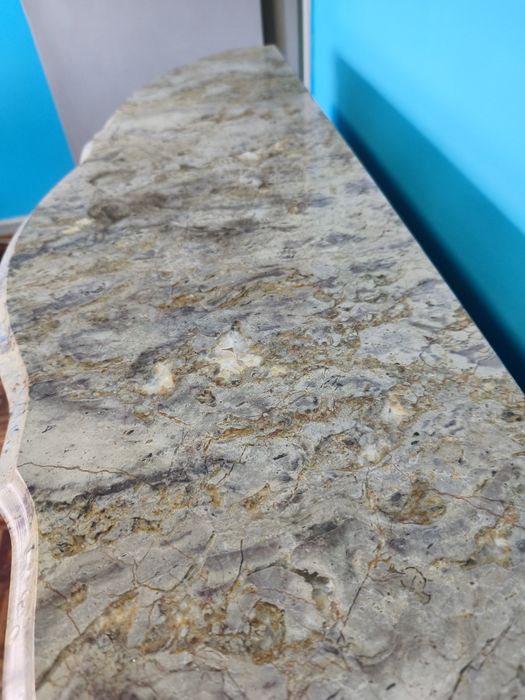 Sapateira rustica, em bom estado, com pedra  creme