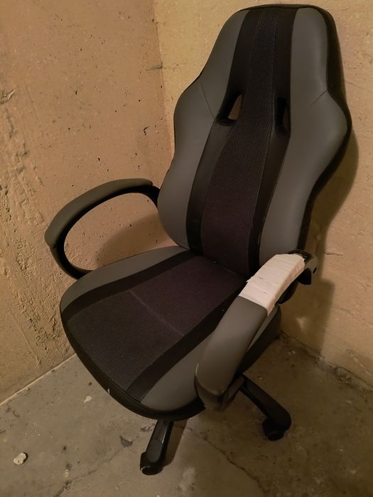 Fotel biurowy w stanie dobrym