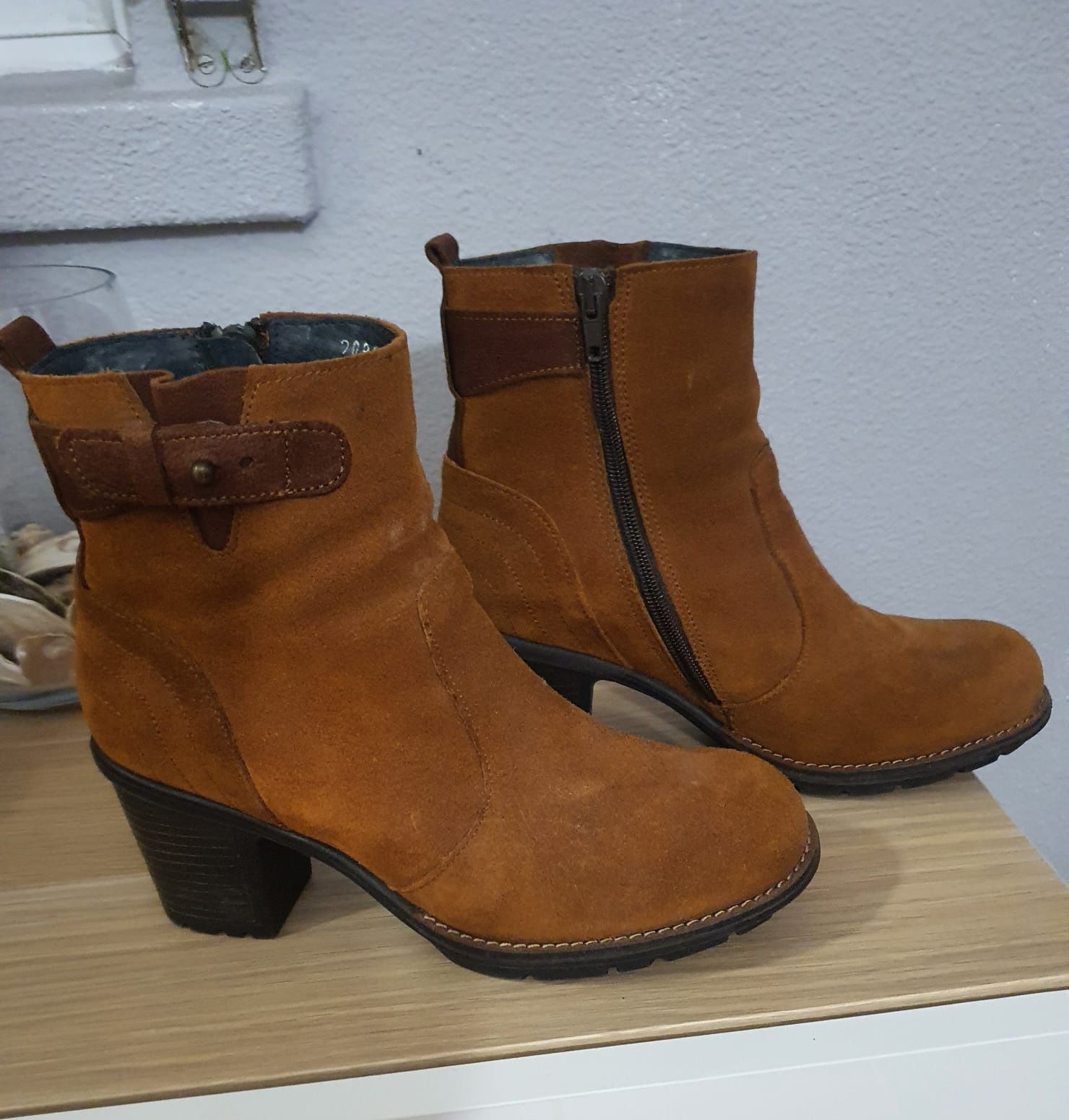 Botas Camurça nr. 36