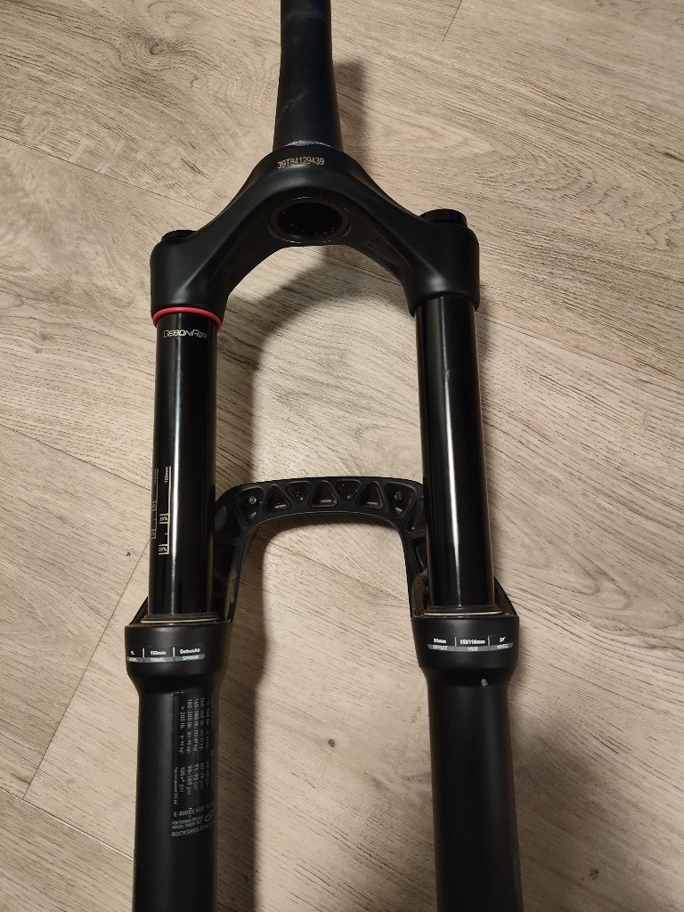 Rock Shox Sektor 29" 150mm DebonAir powietrzny