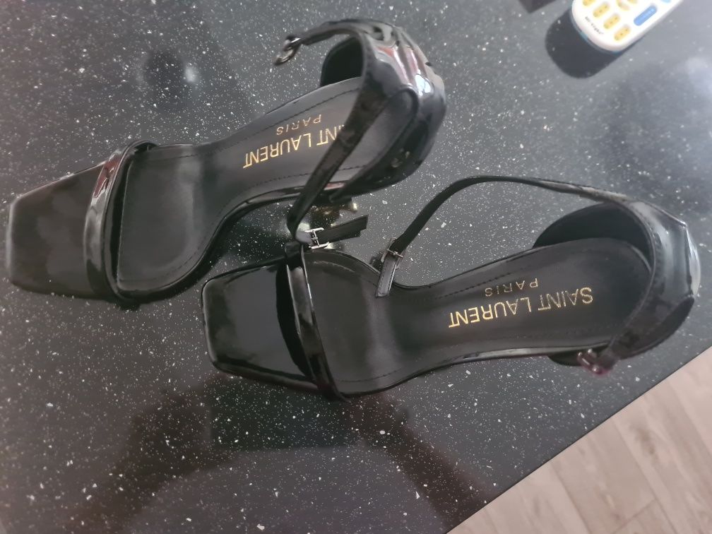 Sandałki roz. 37 złoty obcas ysl