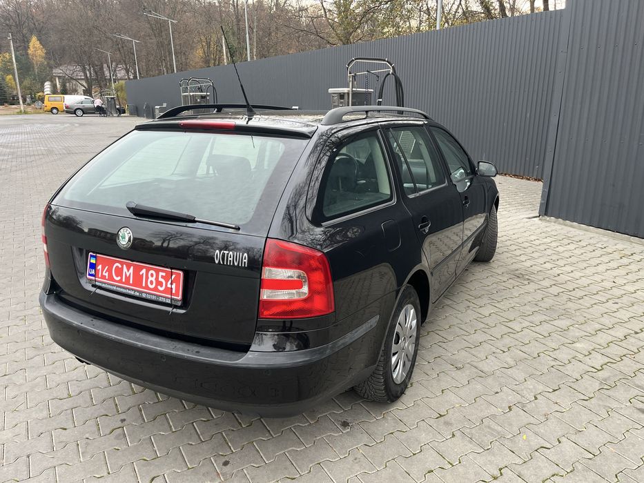 Продам Шкоду Октавію