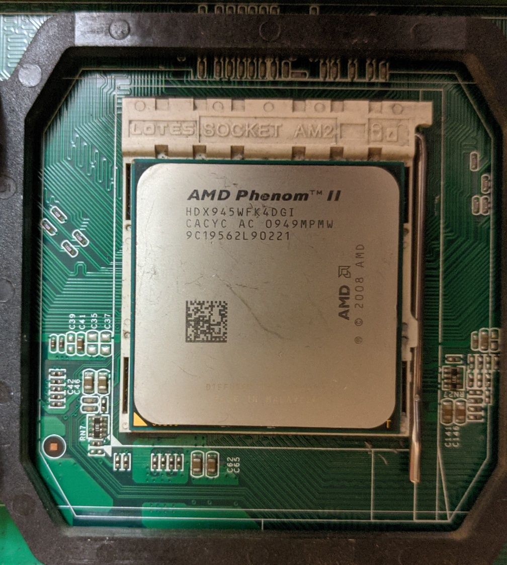 4-ядерний процесор AMD Phenom II x4 945 HDX945WFK4DGI