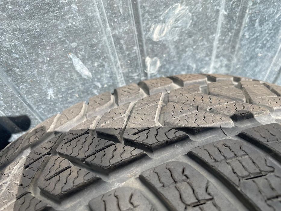 Opony zimowe Pirelli 215/55 R17