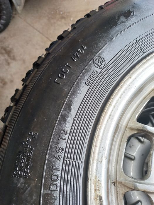 Продам резину 205 70 14