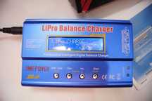 1359 Ładowarka do akumulatorów baterii Li-ion B6 6A 80W LiPo