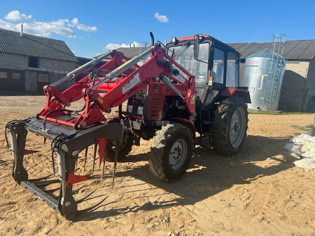 MTZ Belarus 820 z ładowaczem Inter Tech