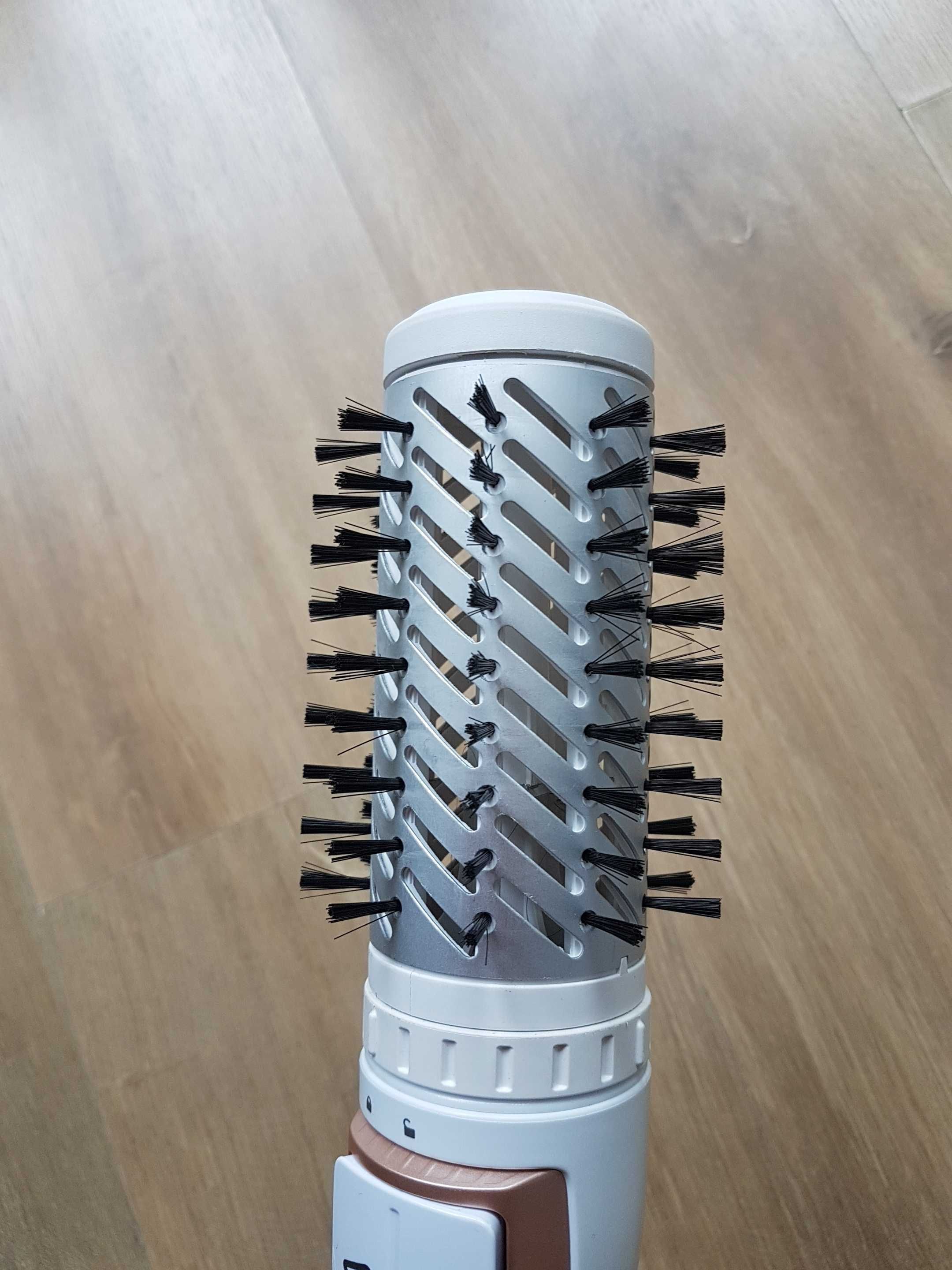 Suszarko-lokówka obrotowa ROWENTA Brush Active CF9520 Jonizacja