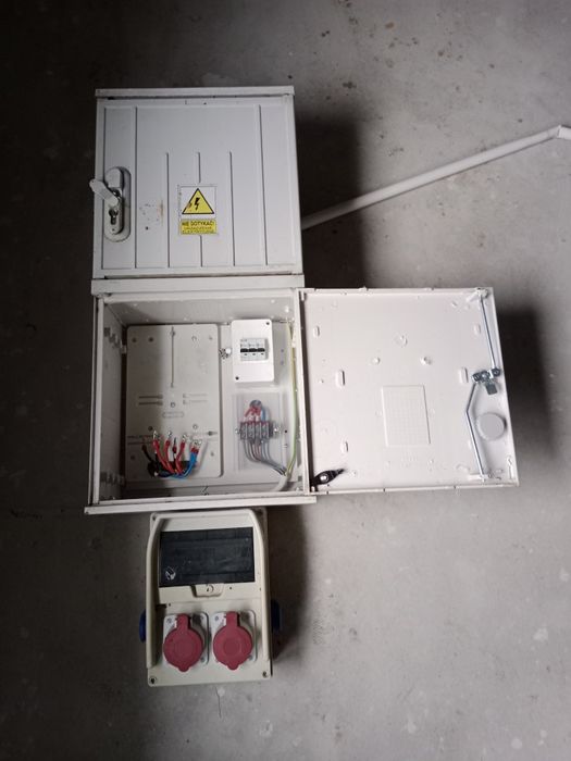 Erbetka prowizorka budowlana prąd