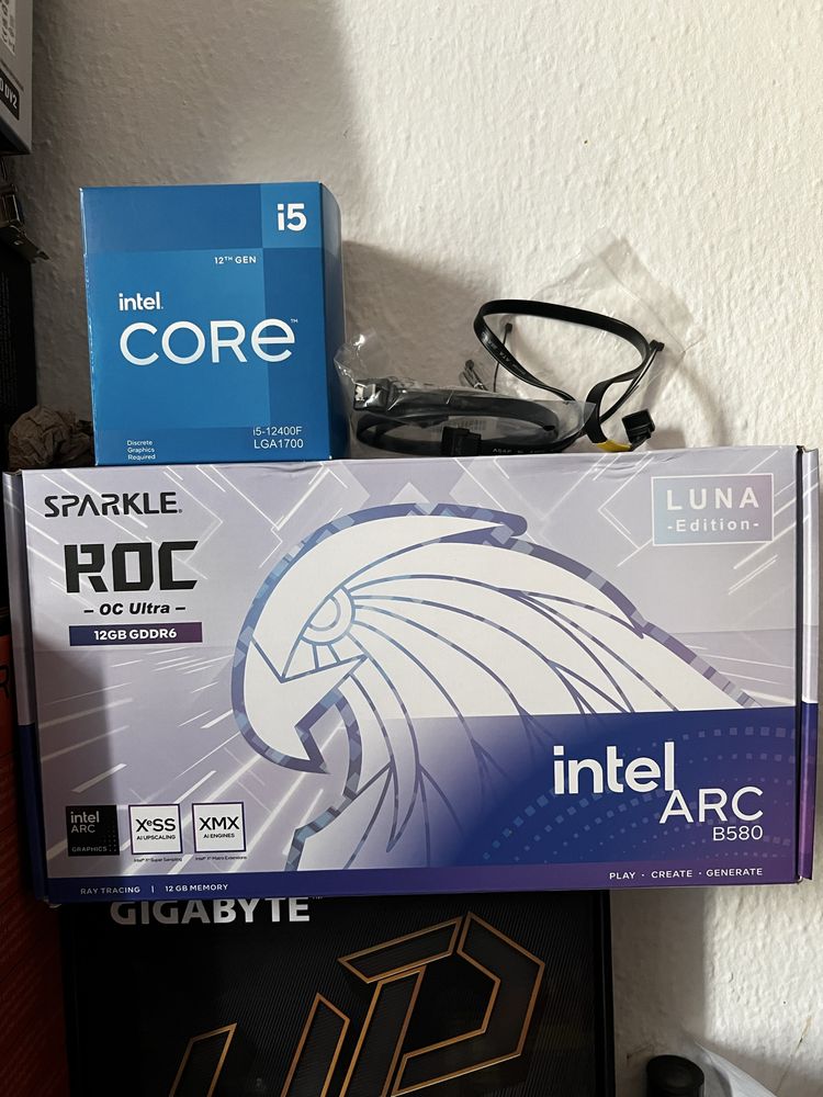 Intel Arc B580 - Sparkle ROC Luna 12Gb GDDR6