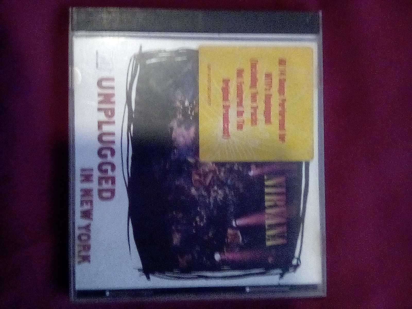 Vendo vários álbuns de música, Korn , Marilyn Mason entre outros