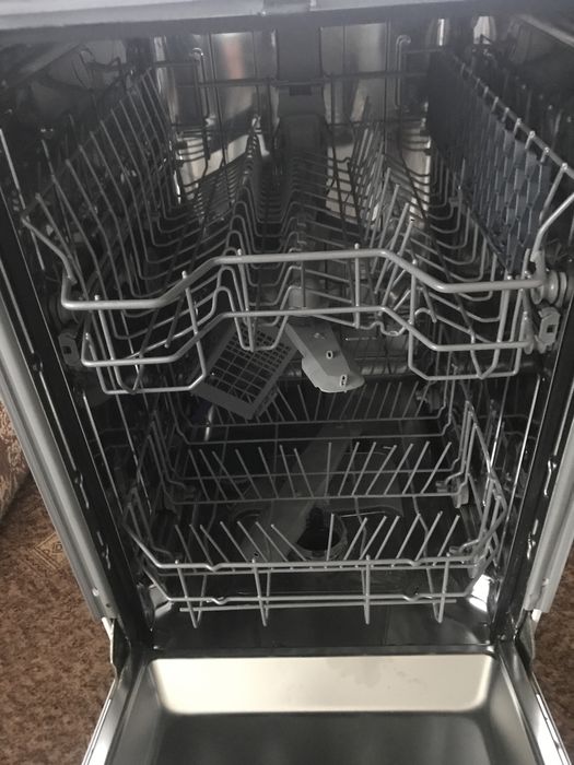 Вбудована посудомийка Beko 45cm