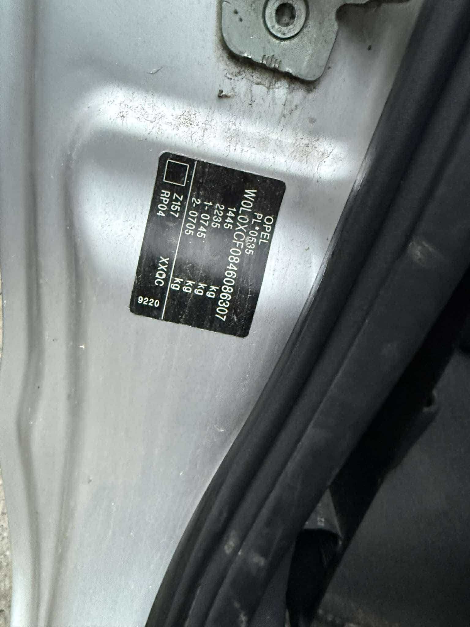 Opel corsa C na części Z157 silnik/maska/drzwi/fotele/kierownica/itp