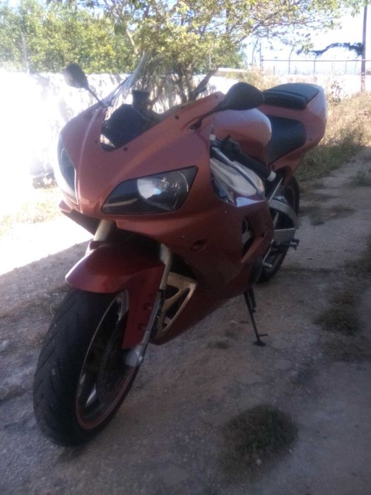 Vendo Yamaha R1 de 99