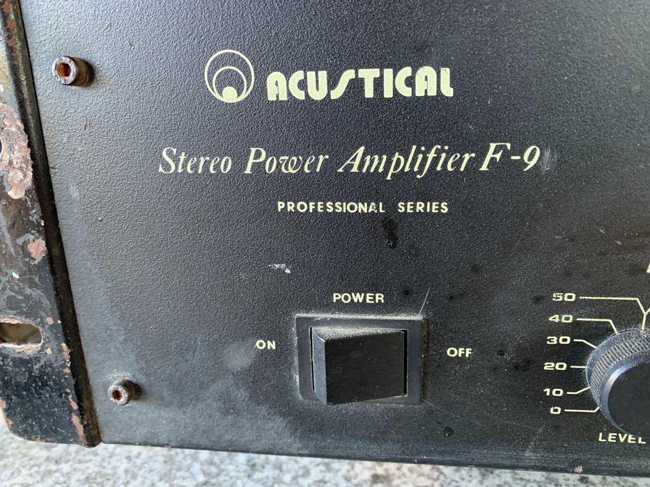 Aplificador antigo para reparar (JM Audio Estúdios)