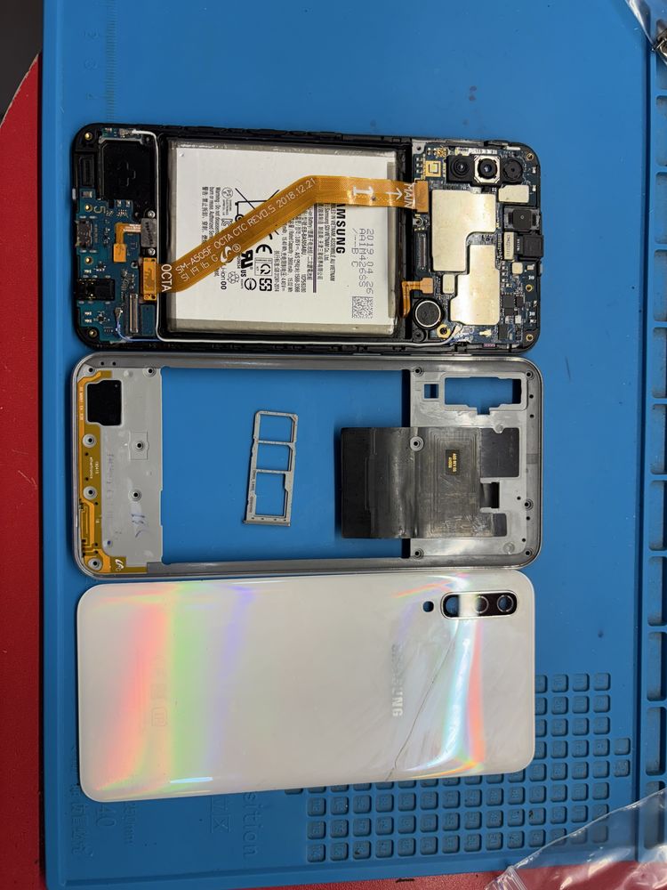 Samsung a50 6/128 a505