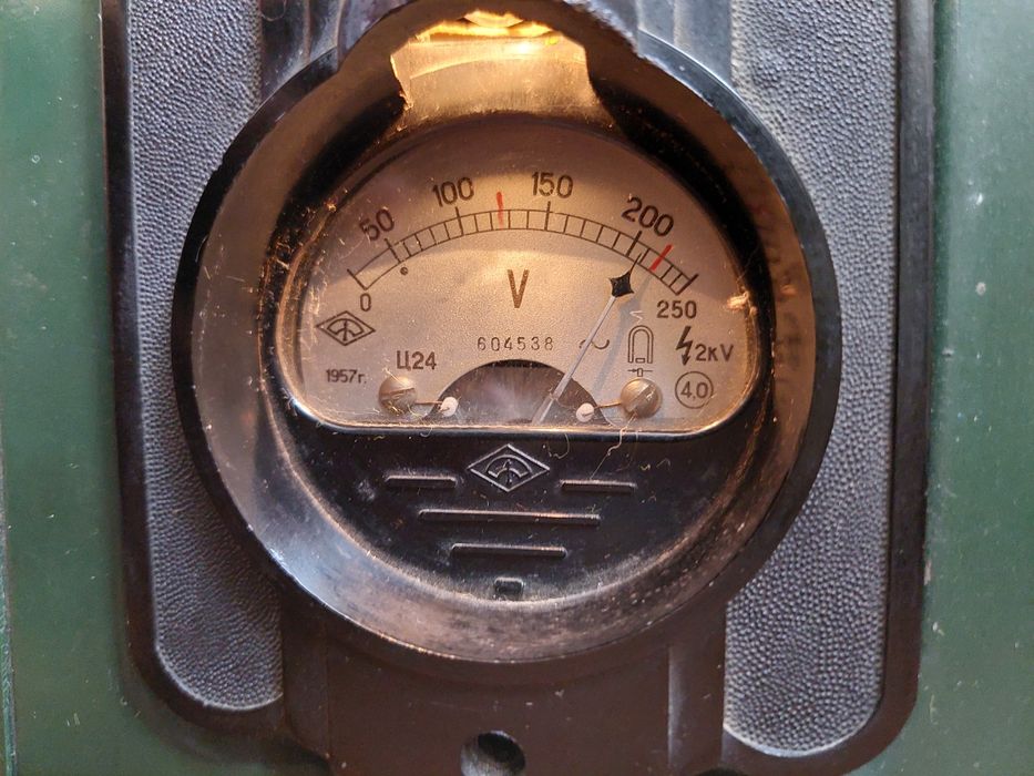 Трансформатор, регулятор напруги