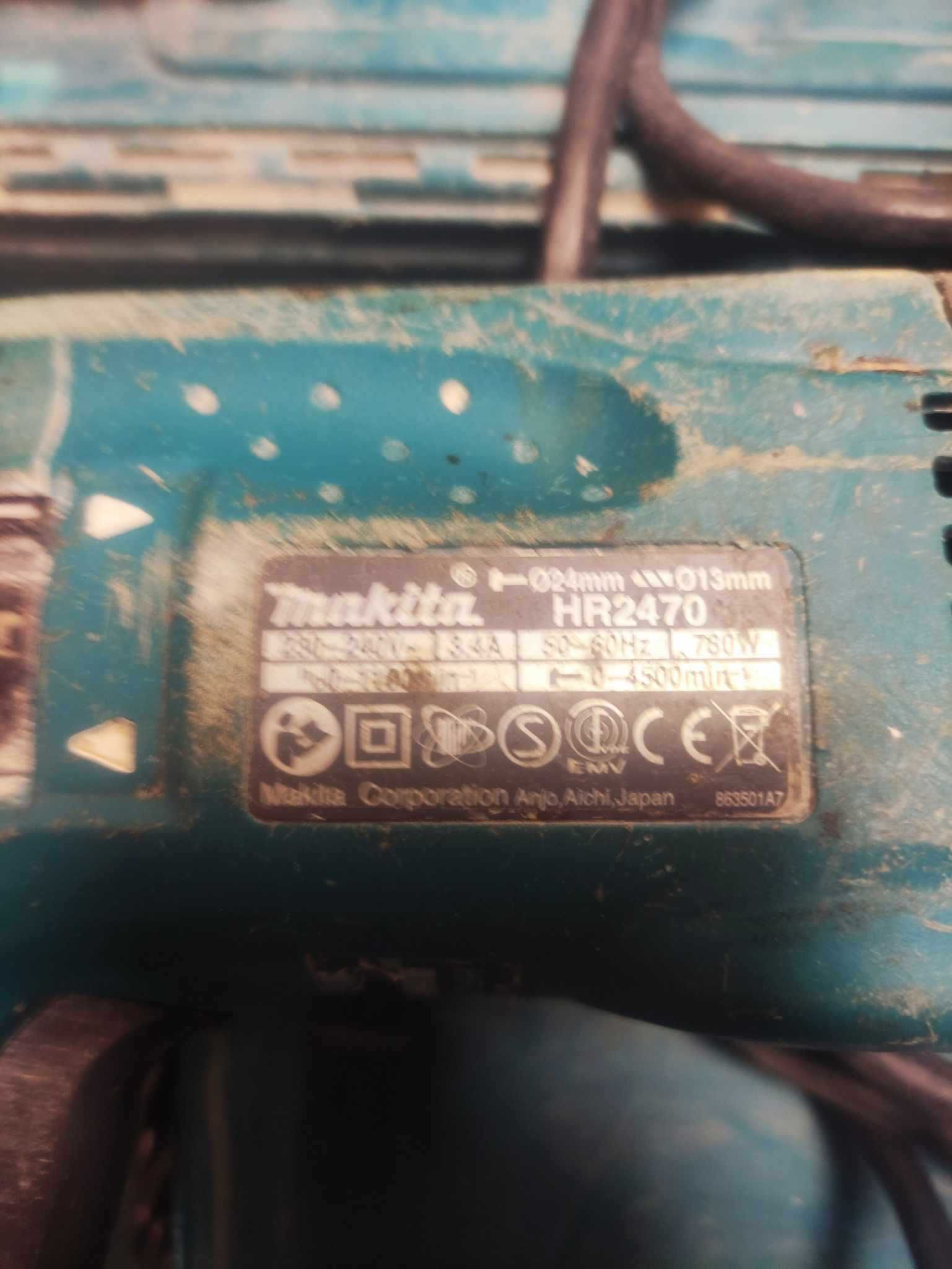 Młotowiertarka MAKITA HR2470 + walizka