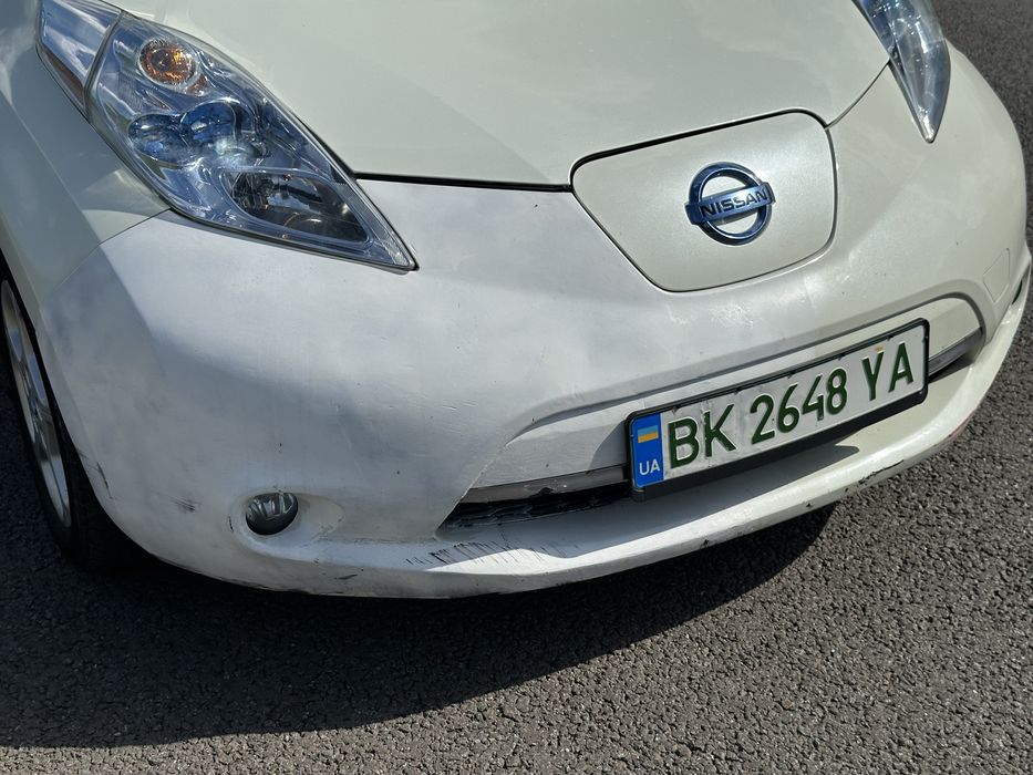 Продам Nissan Leaf