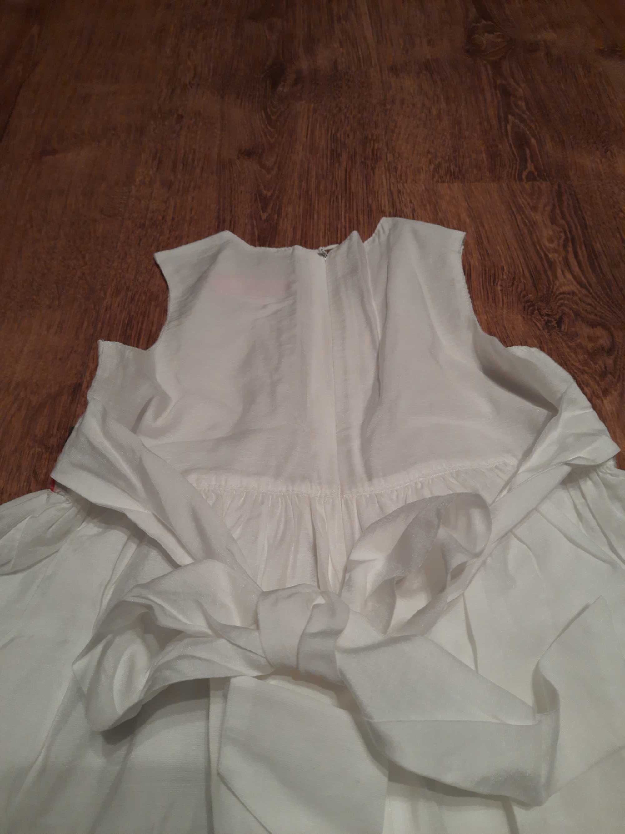 Elegancka biała sukienka z podszewką rozmiar 5 dla 4-5 latki
