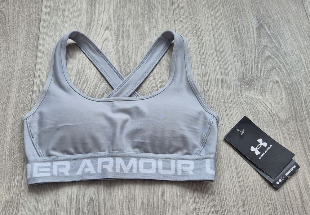 Спортивний топ Under Armour, розмір XS