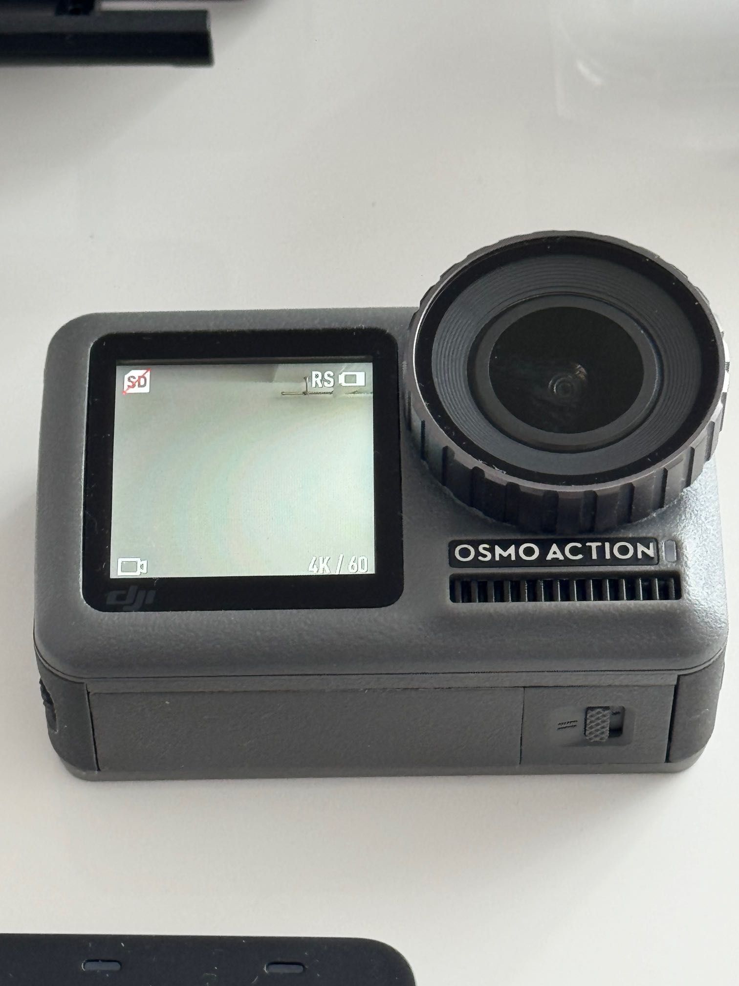 Kamera sportowa DJI Osmo Action jak GoPro + akcesoria