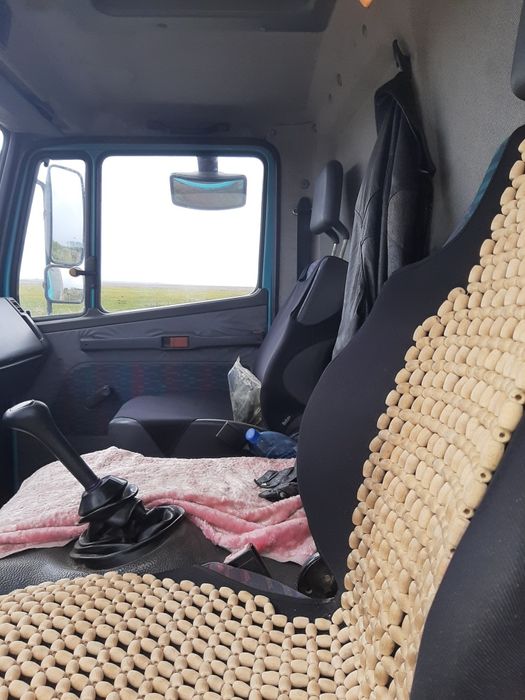 Автомобіль мерседес 814