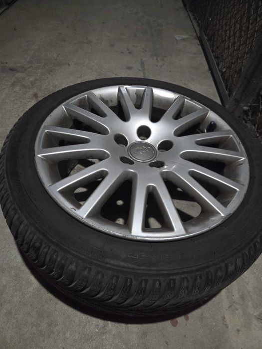 Alufelgi aluminiowe 4szt. z oponą zimową R17 AUDI