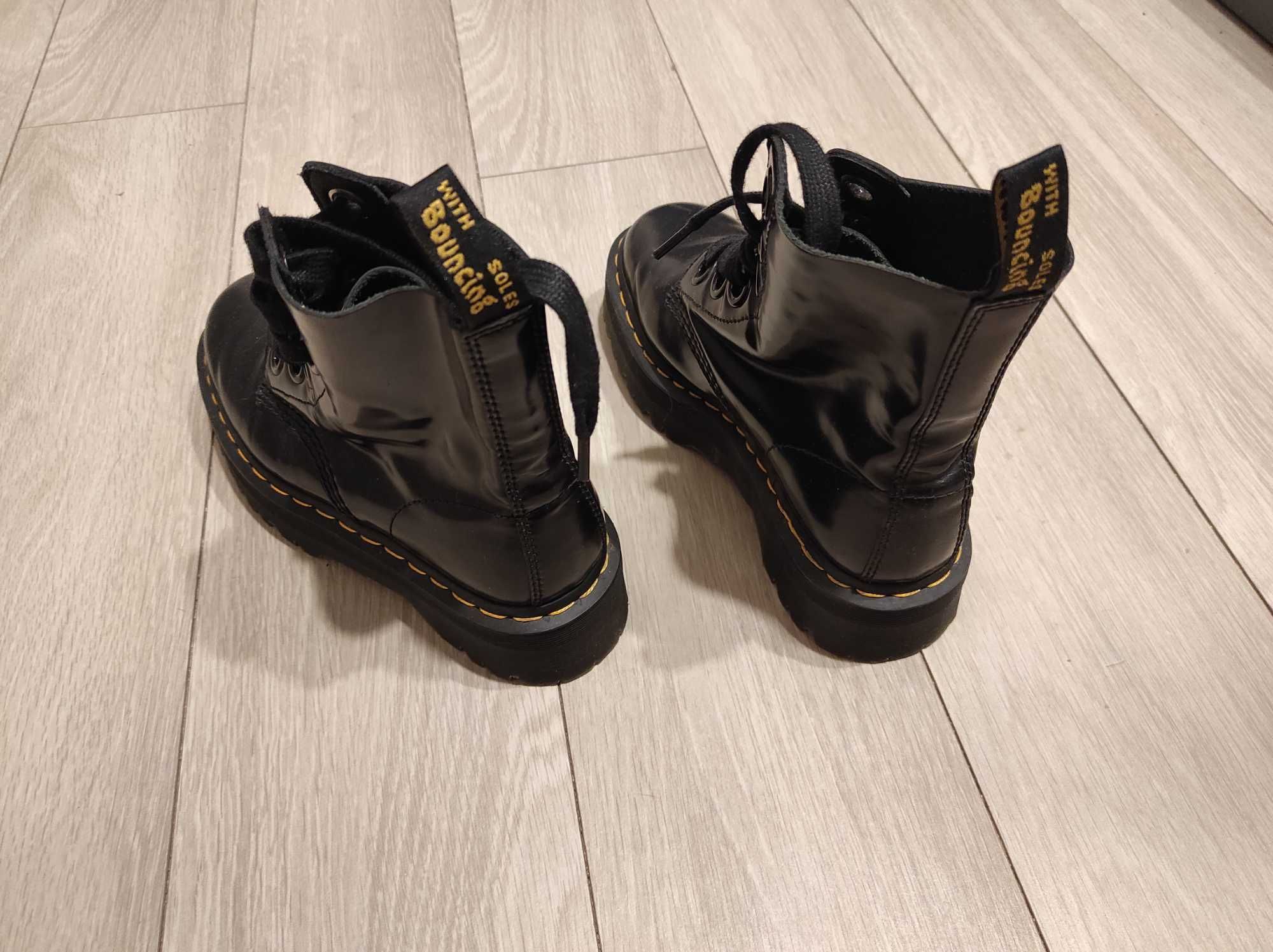 dr martens air cushion sole (чорні жіночі черевики)